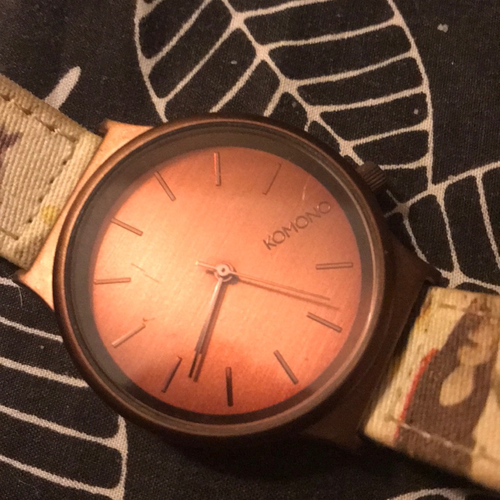 Komono watch brown with fish print bracelet